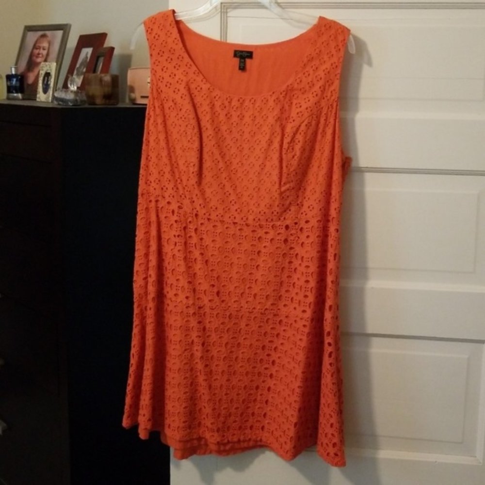 Jessica Simpson sleeveless lace dress
